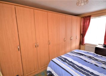 3 Bedrooms End terrace house for sale in Branton Close, Basingstoke RG22