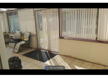 5 Bedroom Semi-detached house for rent
