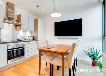 Thumbnail Flat for sale in City Road, Islington, London