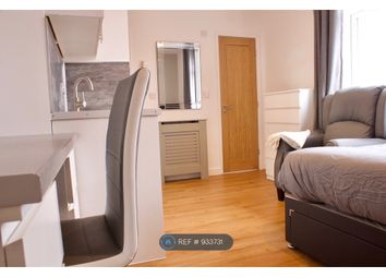 Room to rent in Derby Road, Salford M5