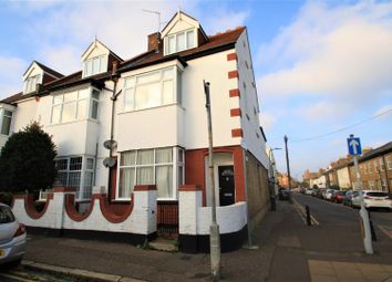 Thumbnail 1 bed flat to rent in Queens Road, Southend-On-Sea
