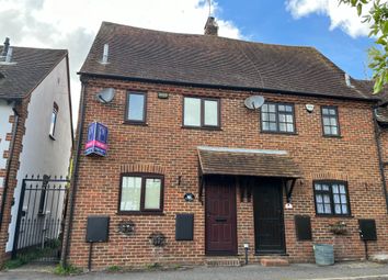 Thumbnail Property to rent in Red Lion Way, Wooburn Green, High Wycombe