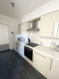 Thumbnail Flat to rent in Commercial Street, City Centre, Dundee