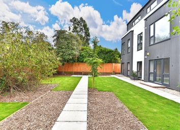 2 bed flat for sale in Worplesdon Road, Guildford GU2