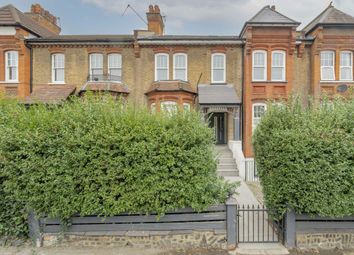 Thumbnail 2 bed flat to rent in Ferme Park Road, London