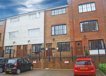 3 Bedroom Town house for rent