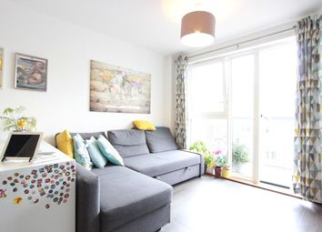 2 Bedrooms Flat for sale in Palladian Court, 3 Cabot Close, Croydon CR0