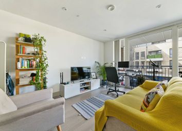 Thumbnail Flat to rent in Claremont House, Canada Water, London