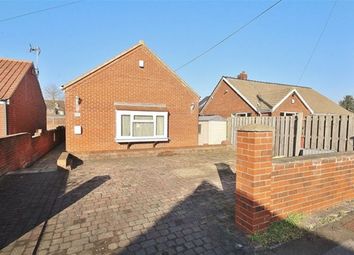 3 Bedrooms Bungalow to rent in Tune Street, Osgodby, Selby YO8