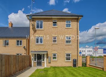 2 Bedrooms Flat for sale in Lancaster Approach, Colchester CO4