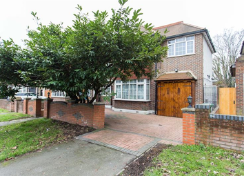 Thumbnail 1 bed flat to rent in Gunnersbury Avenue, Ealing, London