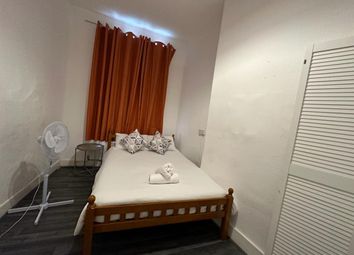 Thumbnail Room to rent in Vallance Road, London