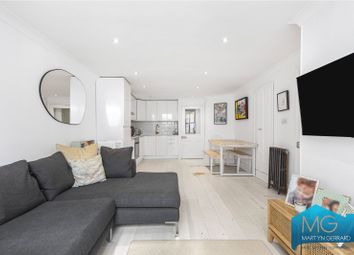 Thumbnail 2 bedroom flat for sale in Woodland Rise, London