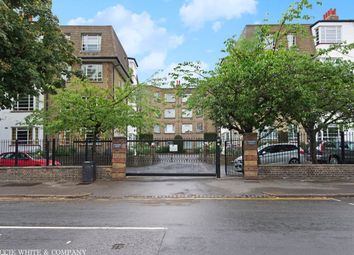 Thumbnail 3 bed flat to rent in Woodside, London