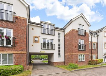 2 Bedrooms Flat for sale in Kingswood Close, Camberley GU15