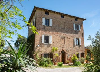 Thumbnail Detached house for sale in Castiglione Del Lago, Castiglione Del Lago, Umbria