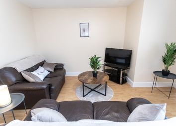 Thumbnail 2 bed flat to rent in Curtis Street, Swindon