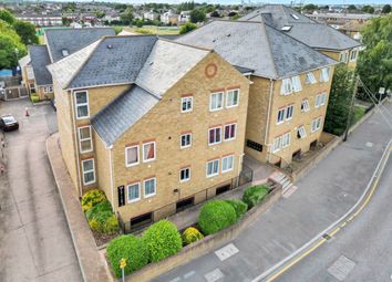 Thumbnail Flat for sale in The Pavilion, Wrotham Road, Gravesend, Kent