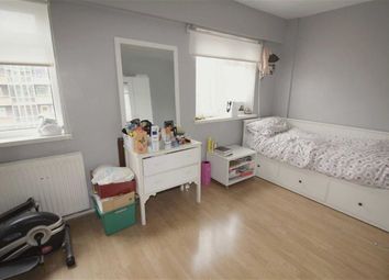 1 Bedrooms Flat to rent in Fox Lane, London N13