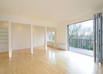 Thumbnail 4 bed flat to rent in Arkwright Road, Hampstead