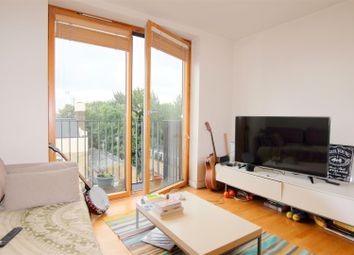 Thumbnail 1 bed flat to rent in Cavendish Road, London