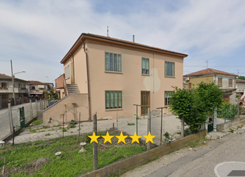 Thumbnail 6 bed apartment for sale in Via Gorizia, 45026 Lendinara Ro, Italy