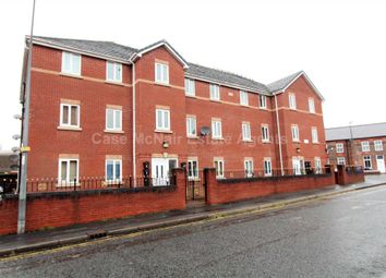 2 Bedrooms Flat to rent in New Street, Eccles, Manchester M30