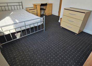 Thumbnail Room to rent in Longford Place, Manchester