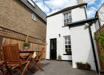 2 Bedroom Semi-detached house for rent