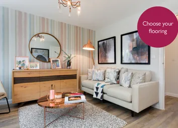 The Holly - Front Room With Roundal
