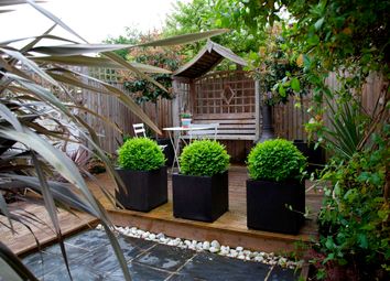 2 Bedroom Semi-detached house for rent