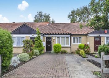 2 Bedrooms Bungalow for sale in Pennine Close, Mansfield Woodhouse, Nottinghamshire, Notts NG19