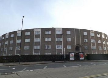 2 Bedrooms Flat to rent in High Street South, East Ham E6