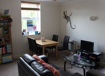Thumbnail 2 bed flat to rent in Kings Road, Reading