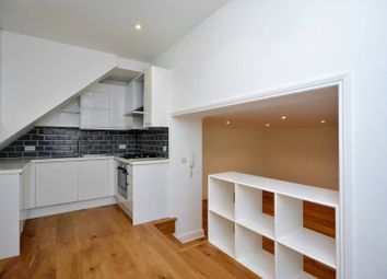 Thumbnail 2 bed mews house to rent in Craven Mews, Clapham, London