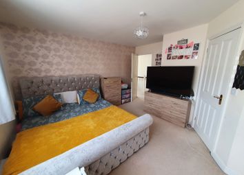 Thumbnail 4 bed detached house to rent in Corwell Lane, Uxbridge