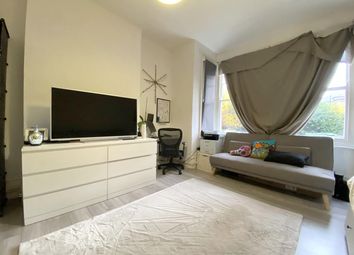 Thumbnail Studio to rent in Rosendale Road, Herne Hill, London