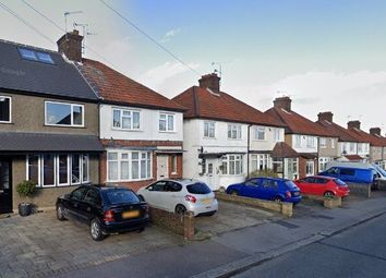 Thumbnail Flat for sale in Berry Avenue, Watford