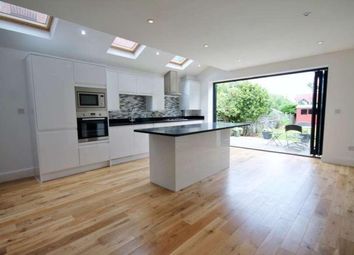 5 Bedroom Semi-detached house for rent