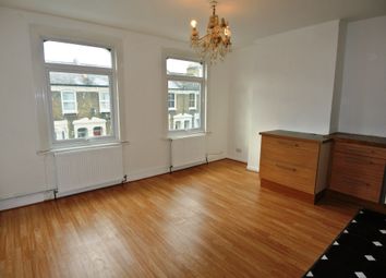 2 Bedrooms Flat to rent in Lordship Lane, London N17