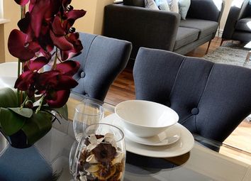 3 Bedrooms Flat to rent in Hill Street, Mayfair W1J
