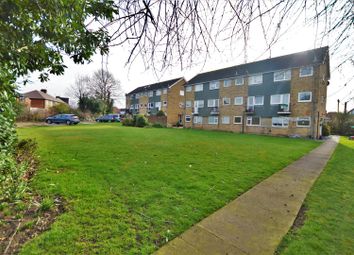 Thumbnail Maisonette to rent in Crofthill Road, Slough