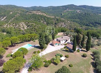 Thumbnail 18 bed villa for sale in Corciano, Perugia, Umbria