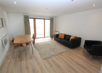 2 Bedrooms Flat to rent in Chadwick Street, Hunslet, Leeds LS10