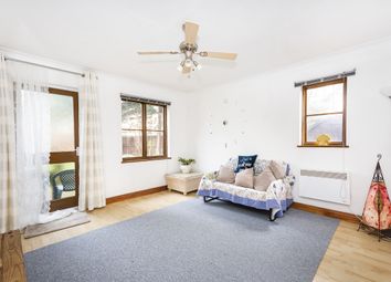 3 Bedroom Semi-detached house for rent