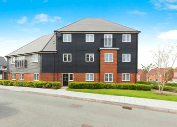 Thumbnail Flat for sale in Capon Park, Faygate, Horsham