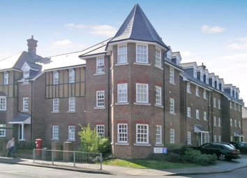 Thumbnail Flat to rent in St Peter`S Street, St Albans