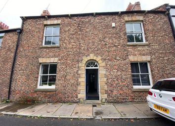 Thumbnail Mews house to rent in Gilesgate, Durham