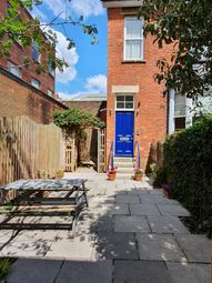 High Street - Town house for sale