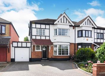 3 Bedrooms Semi-detached house for sale in Harold Wood, Havering, United Kingdom RM3